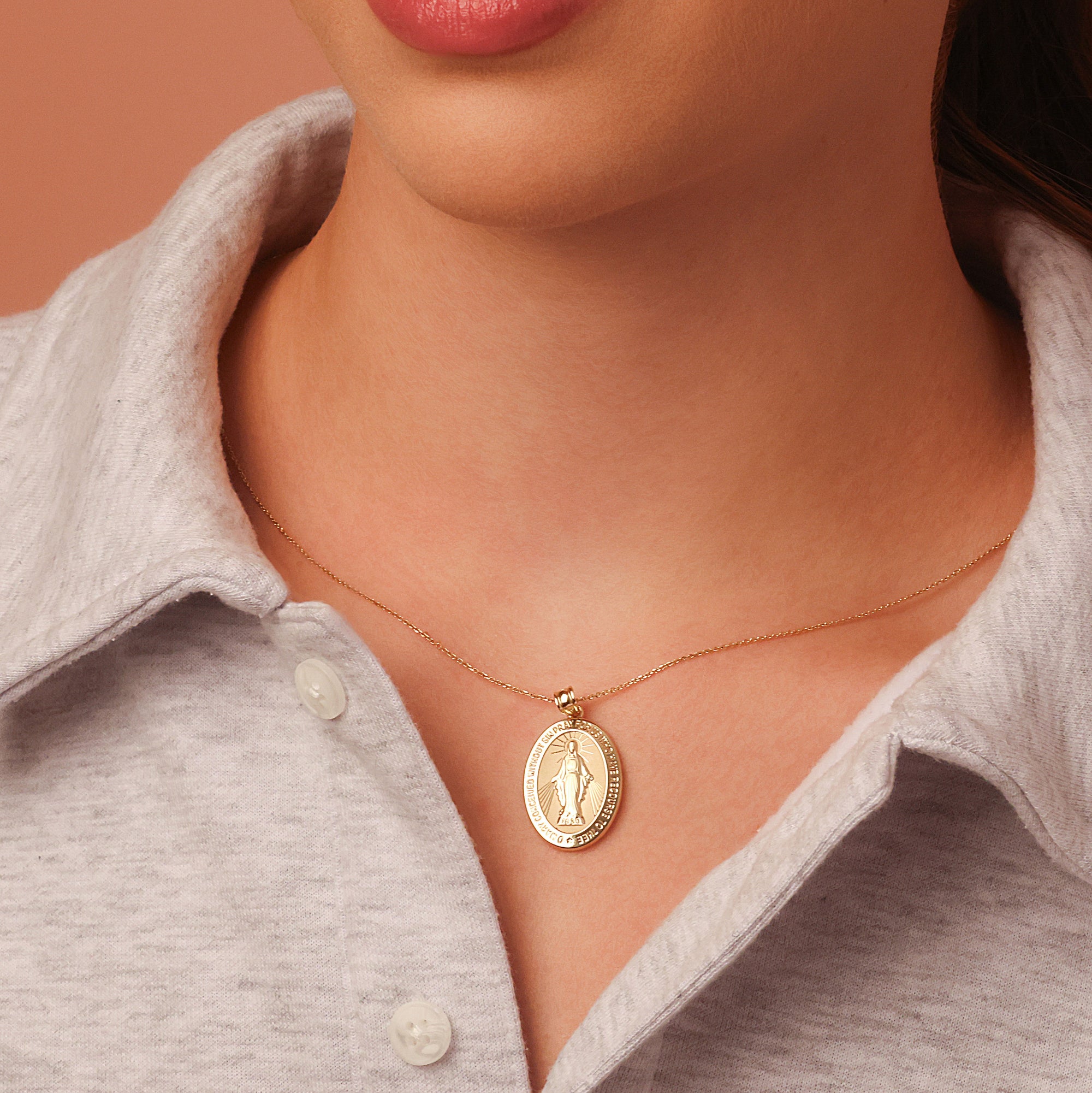 10K/14K Gold Virgin Mary Miraculous Medal Necklace, view 3