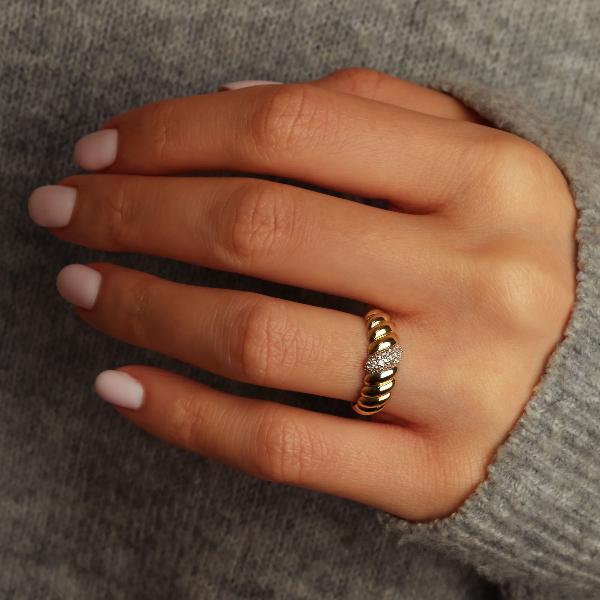 10K/14K Yellow Gold Ribbed Band with Pave CZ Accent Ring, view 2