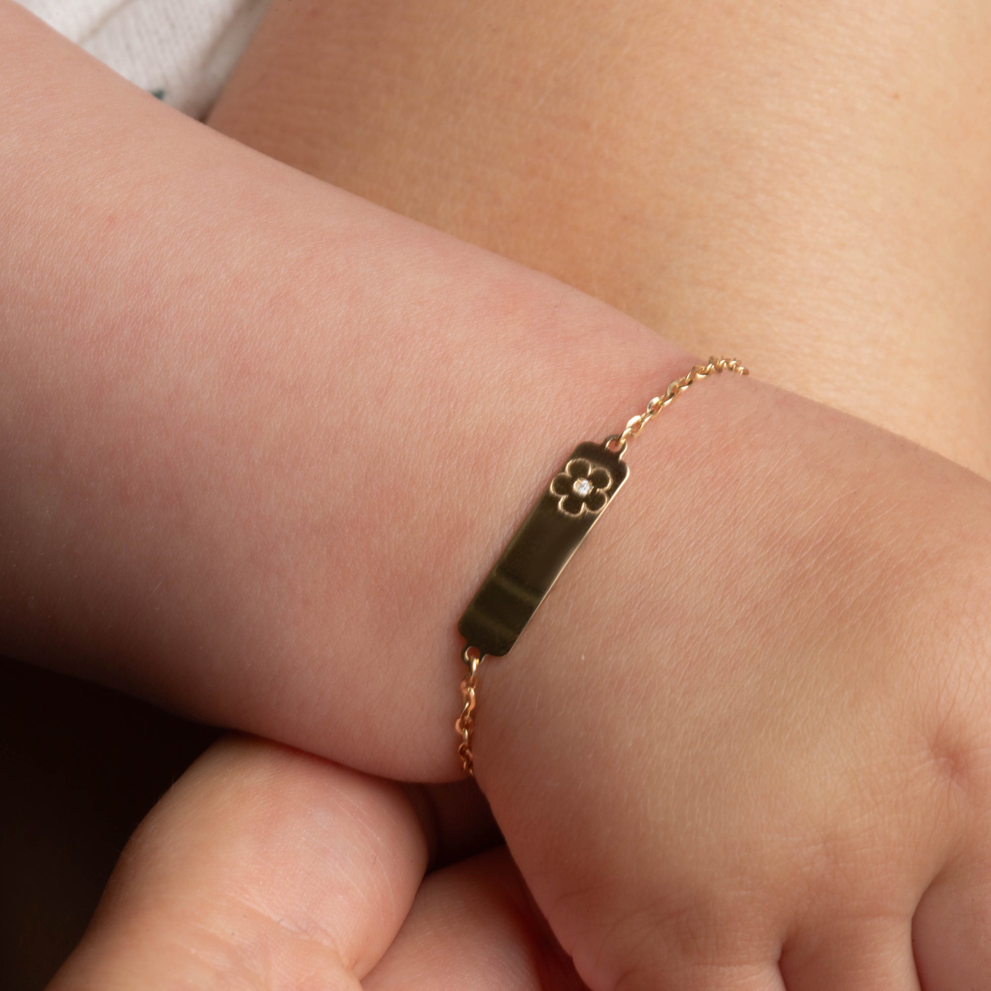 14K Yellow Gold Flower Nameplate Diamond Engravable Baby Bracelet, view 2