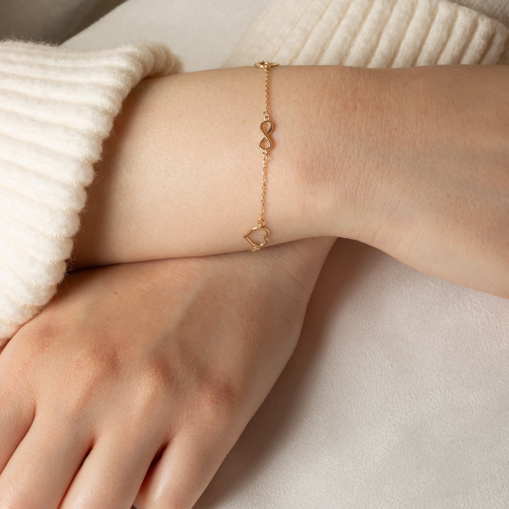 14K Yellow Gold Heart Infinity Love Bracelet 7", view 2