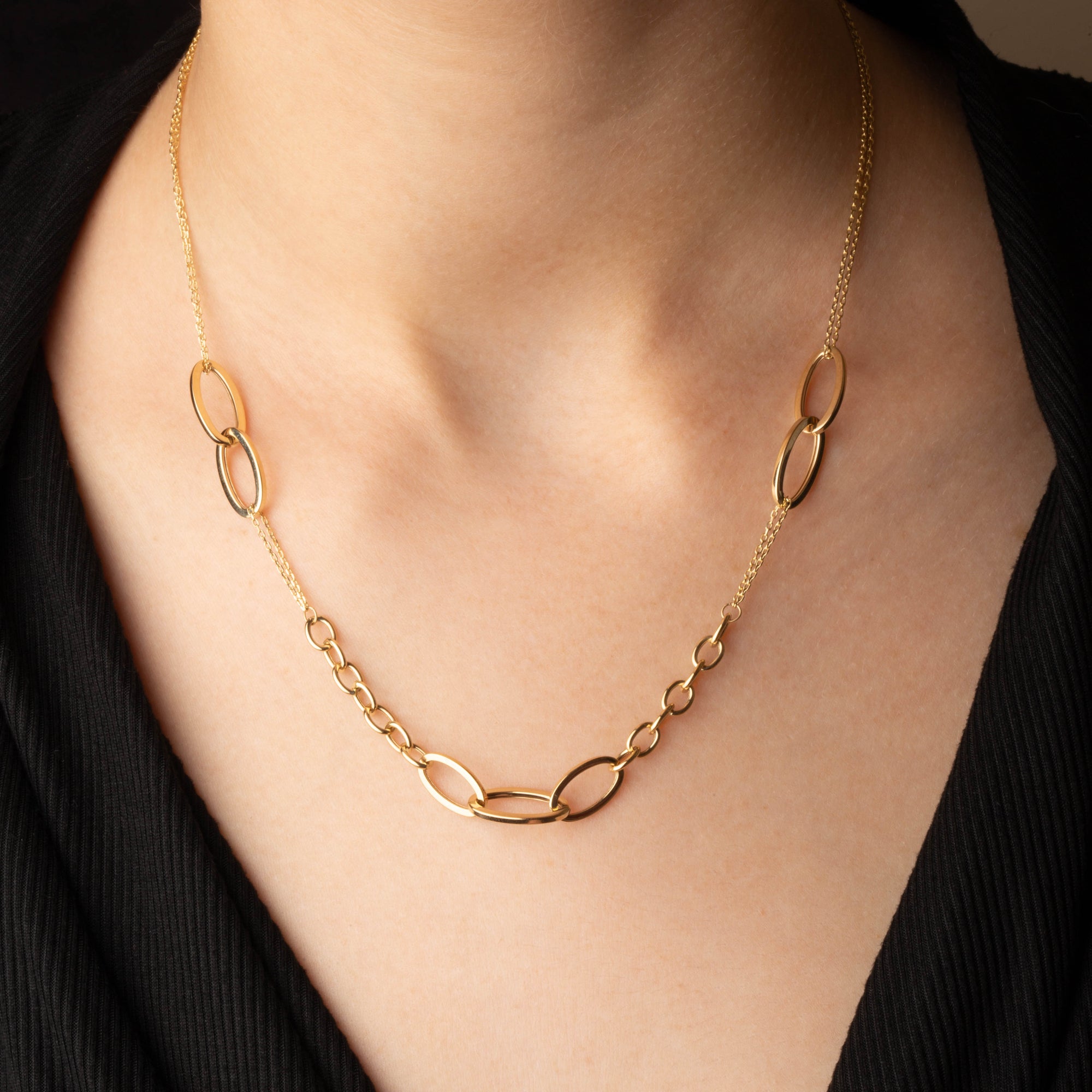 14K Yellow Gold Oval Chain Link Necklace, view 2