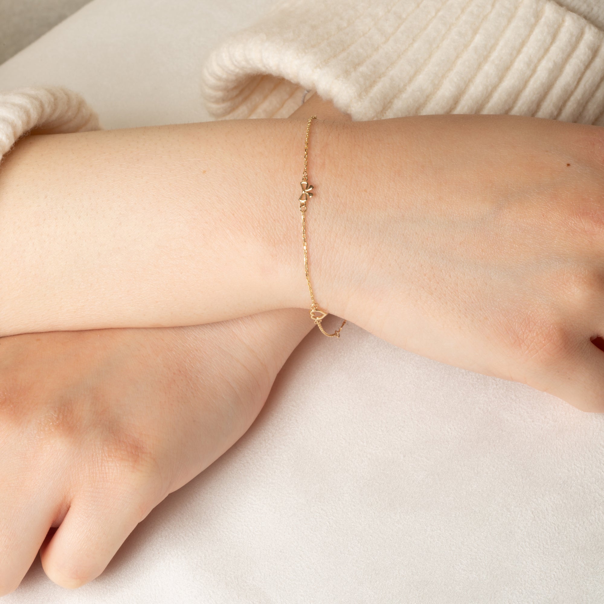 14K Yellow Gold Ribbon Heart Love Bracelet 7", view 2