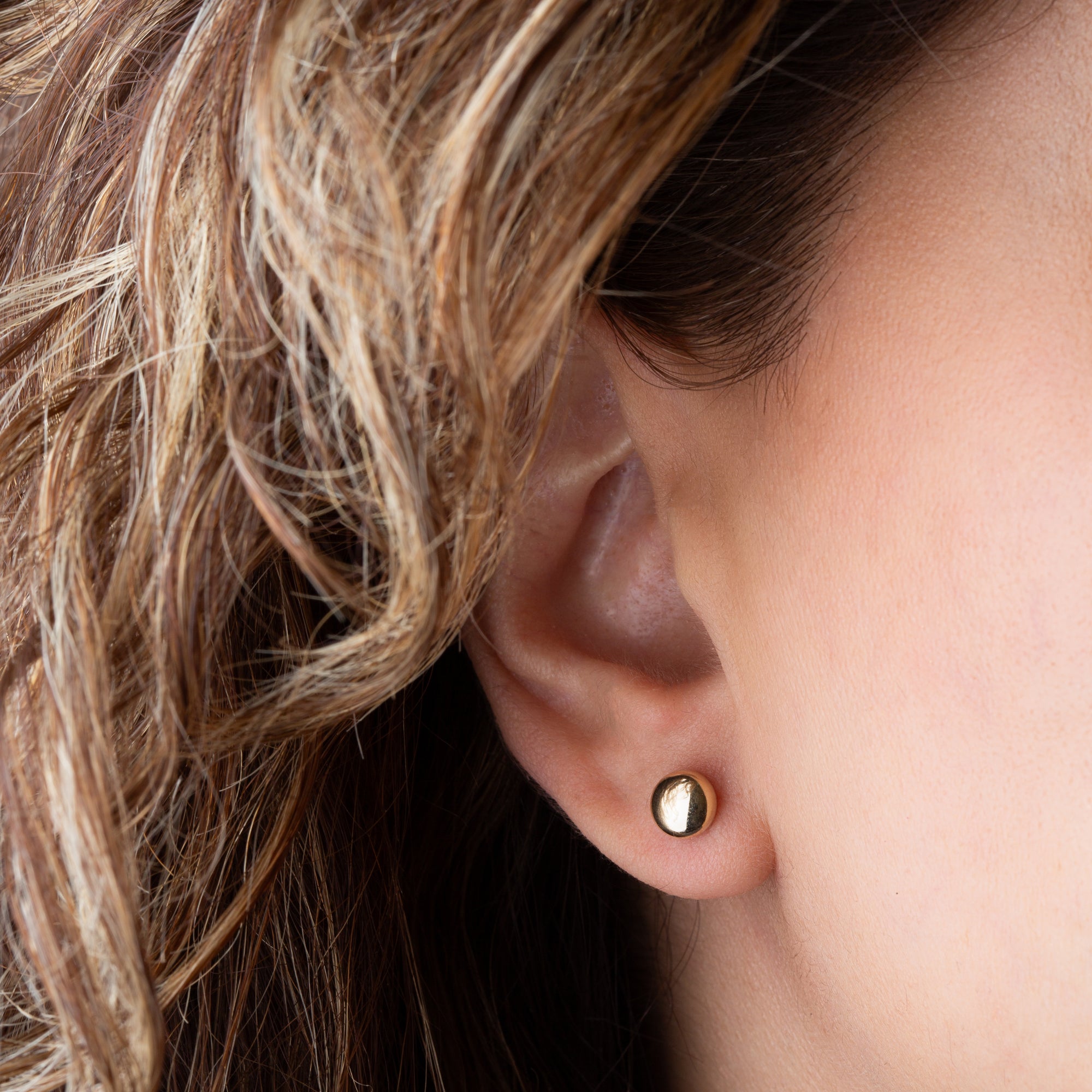 14K Yellow Gold Round Ball Stud Earrings 7 mm, view 2