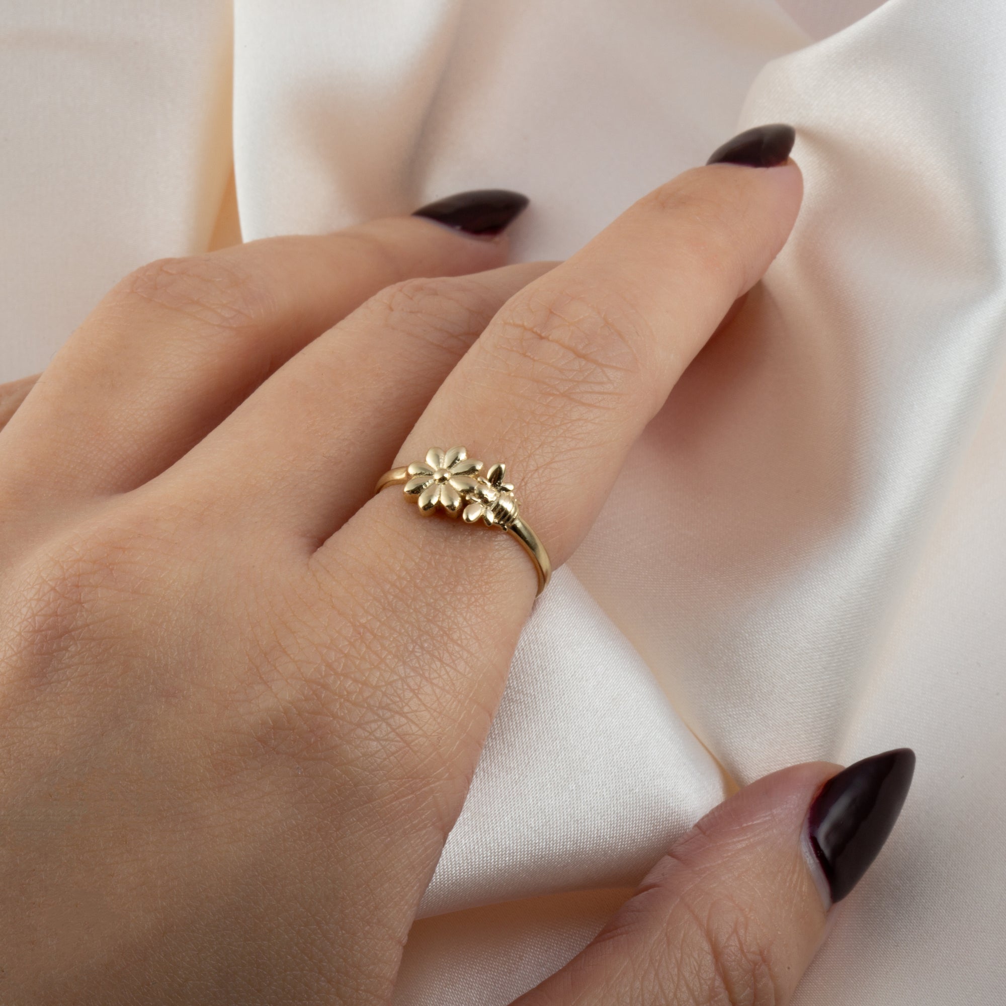 Gold Daisy Flower Bee Ring, view 2