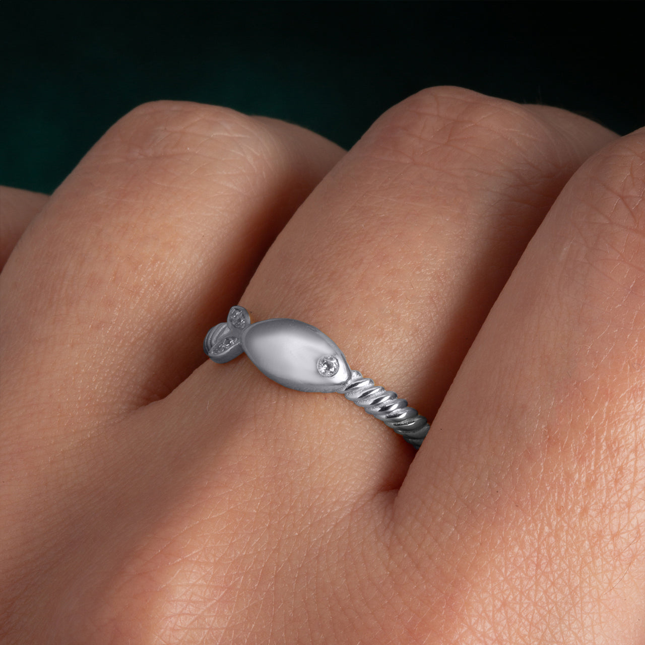Sterling Silver Cubic Zirconia Fish Rope Twist Band Ring, view 2