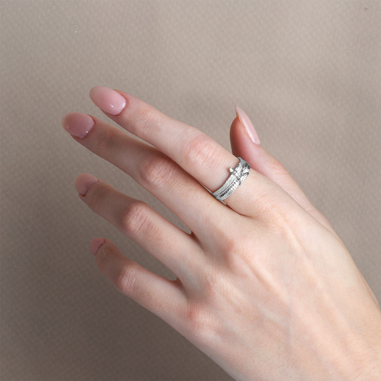 Sterling Silver Egyptian Goddess Isis Textured Band Ring, view 2