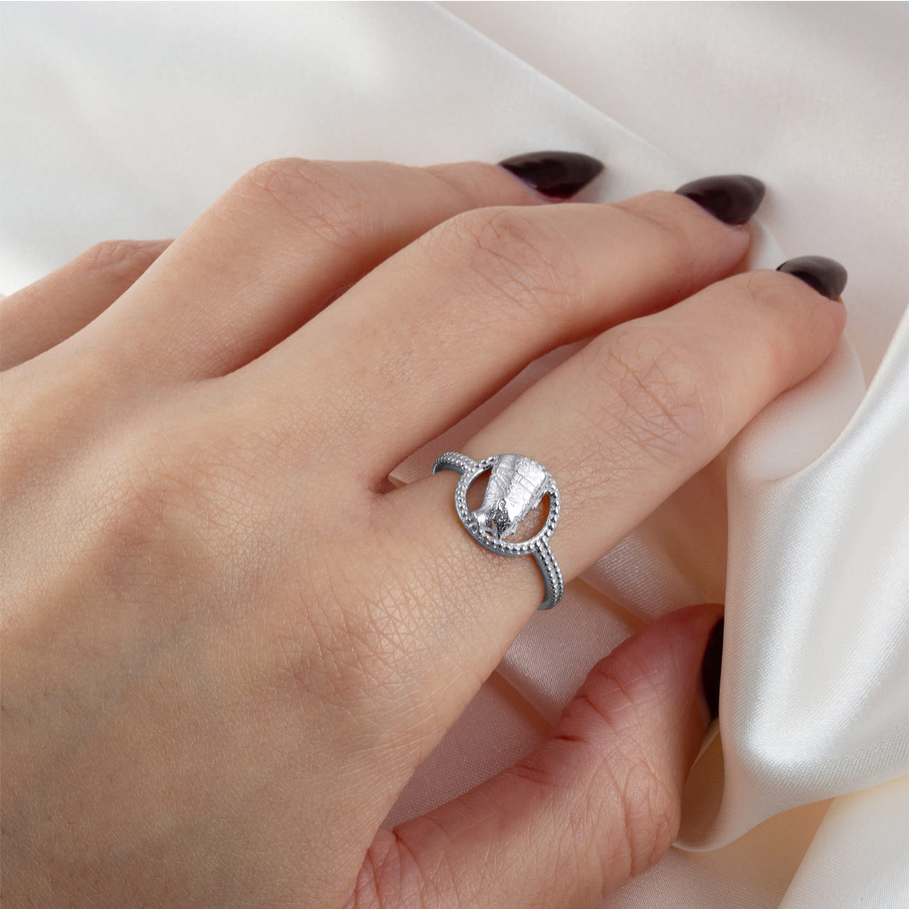 Sterling Silver Egyptian Queen Nefertiti Beaded Circle Ring, view 2