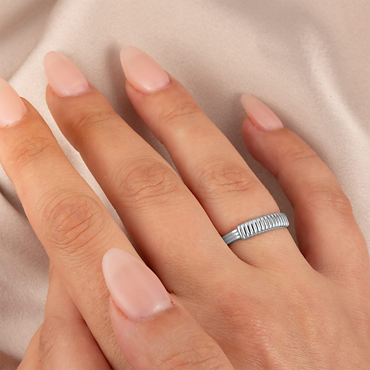 Sterling Silver Ribbed Band Statement Ring, view 2