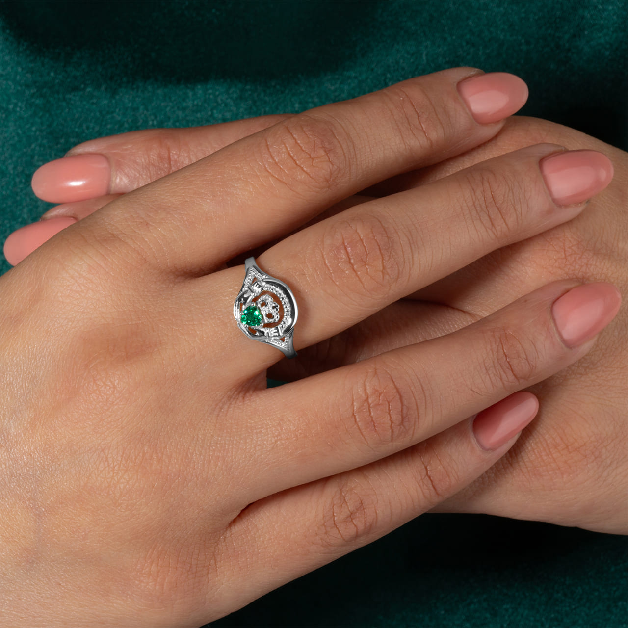Sterling Silver Women's Alluring Emerald Claddagh Ring, view 2