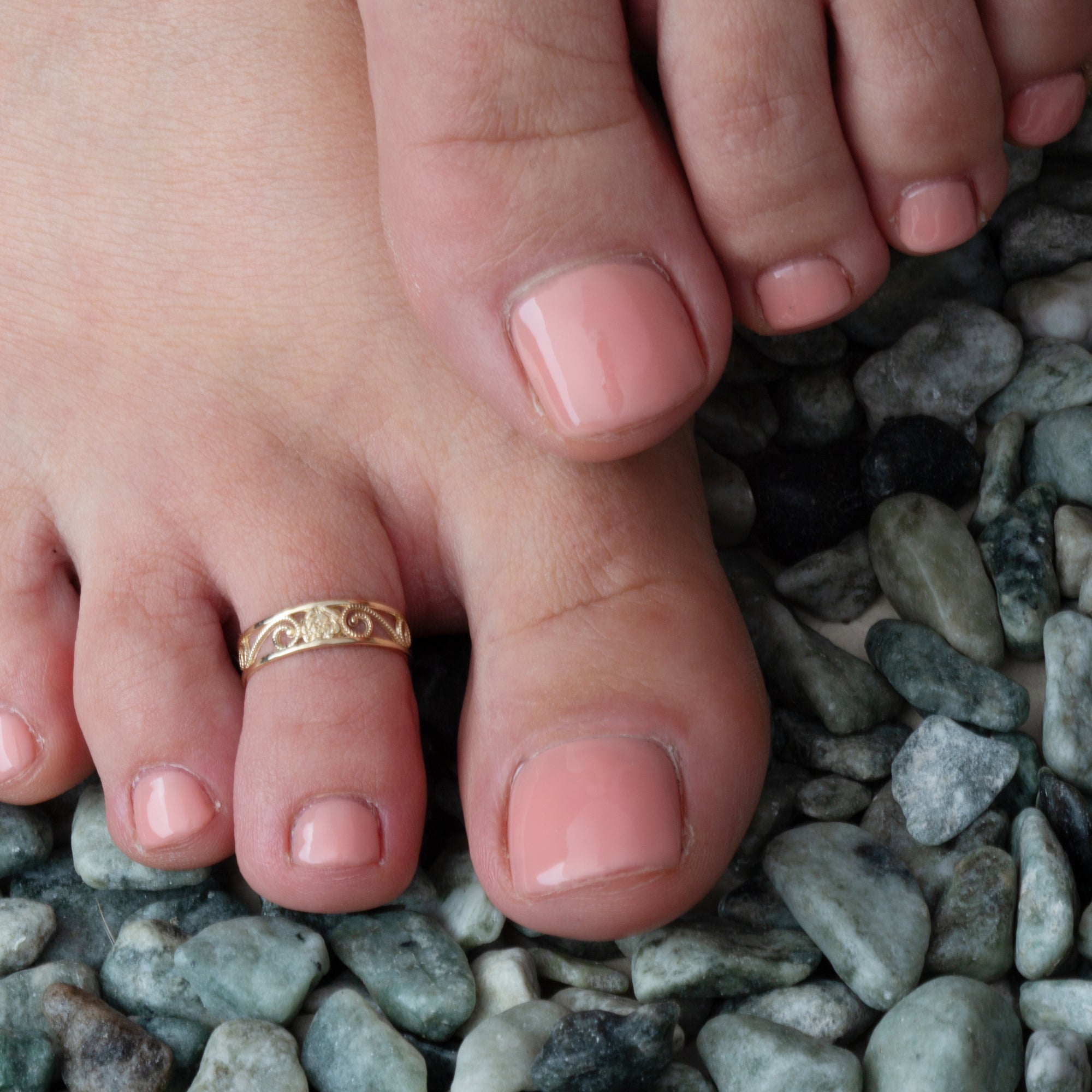 Yellow Gold Rose Flower Filigree Toe Ring, view 2